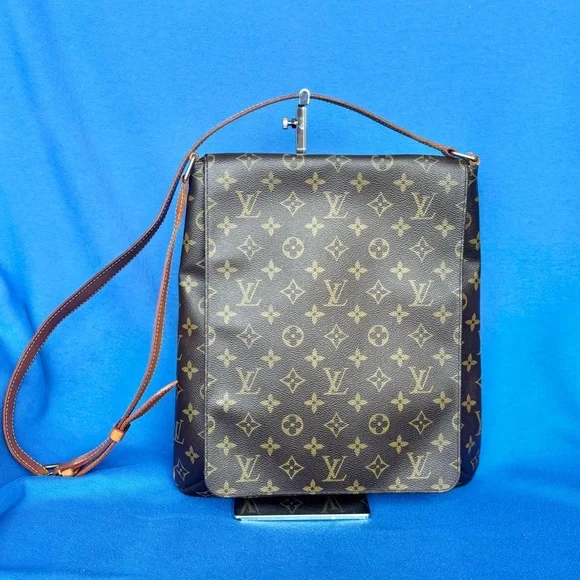 Louis Vuitton Musette Salsa AUTHENTIC GM - Picture 3 of 15